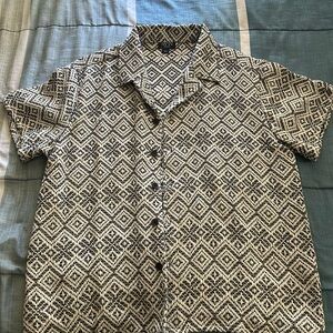 BooHoo Man Large Patterned Button Up, Men’s Large